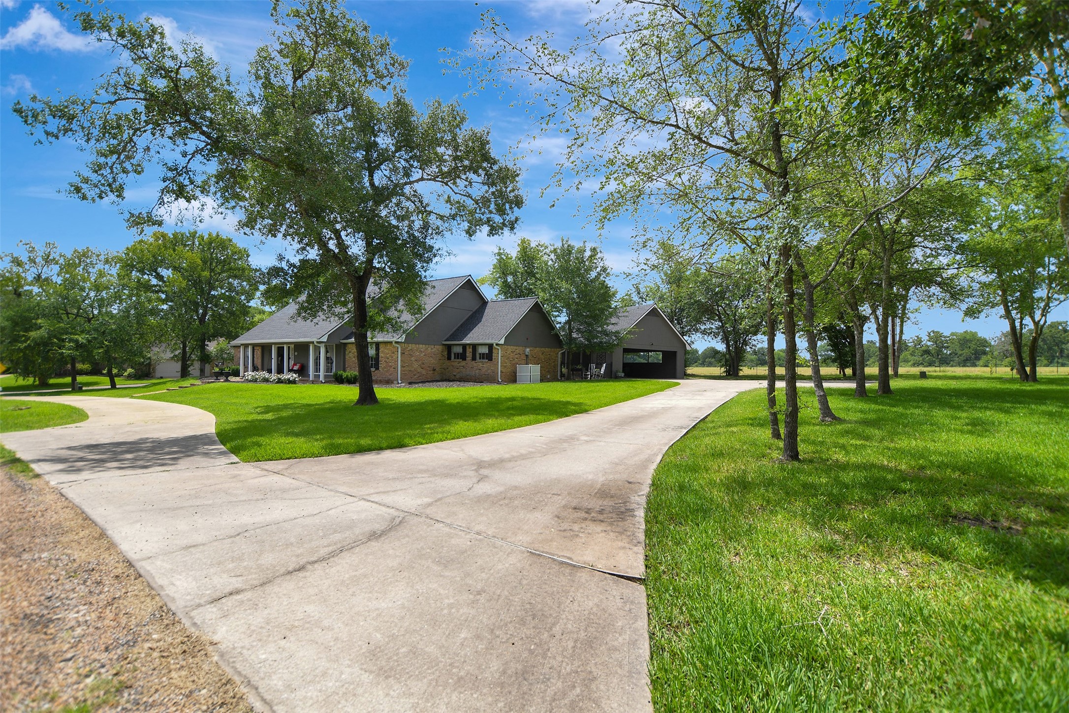 925 Standley Road Madisonville, TX 77864 - Photo 3 of 50