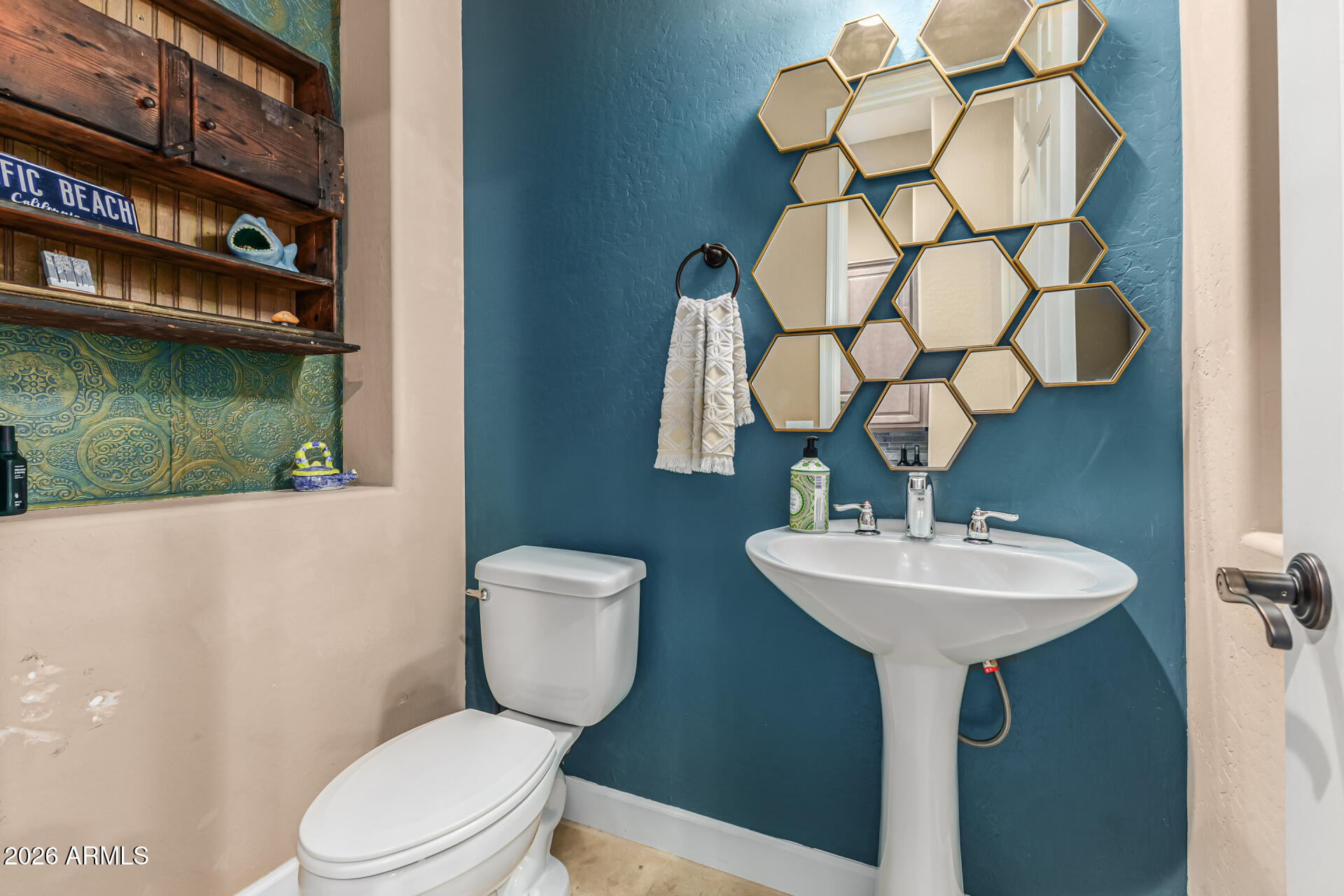3139 East Harwell Road Phoenix, AZ 85042 - Photo 15 of 45 26 Harwell