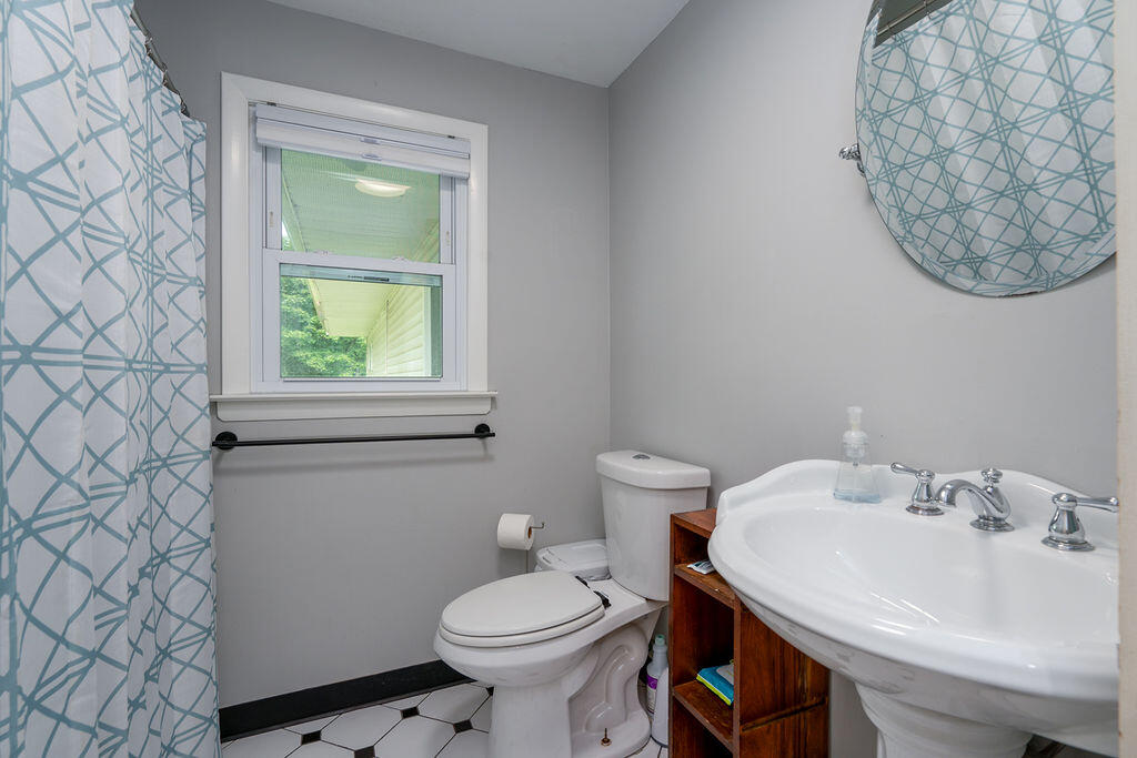 59 Manson Road Kittery, ME 03904 - Photo 13 of 48 59MansonRd-14