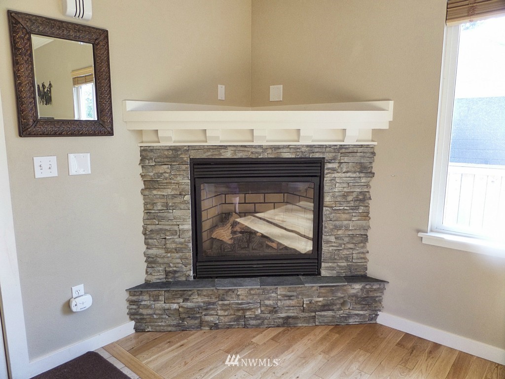 312 Cleveland Street Sumas, WA 98295 - Photo 5 of 25 Gallery Image 5