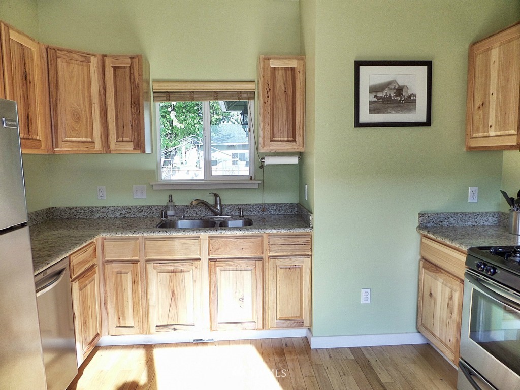 312 Cleveland Street Sumas, WA 98295 - Photo 8 of 25 Gallery Image 8