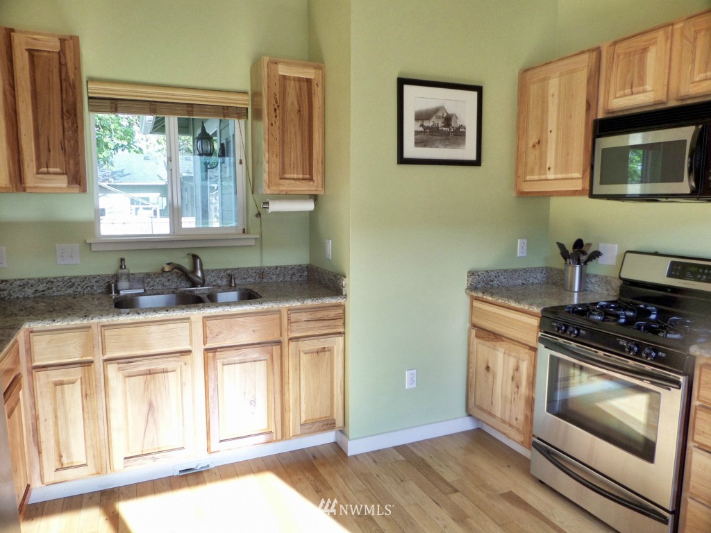 312 Cleveland Street Sumas, WA 98295 - Photo 10 of 25 Gallery Image 10