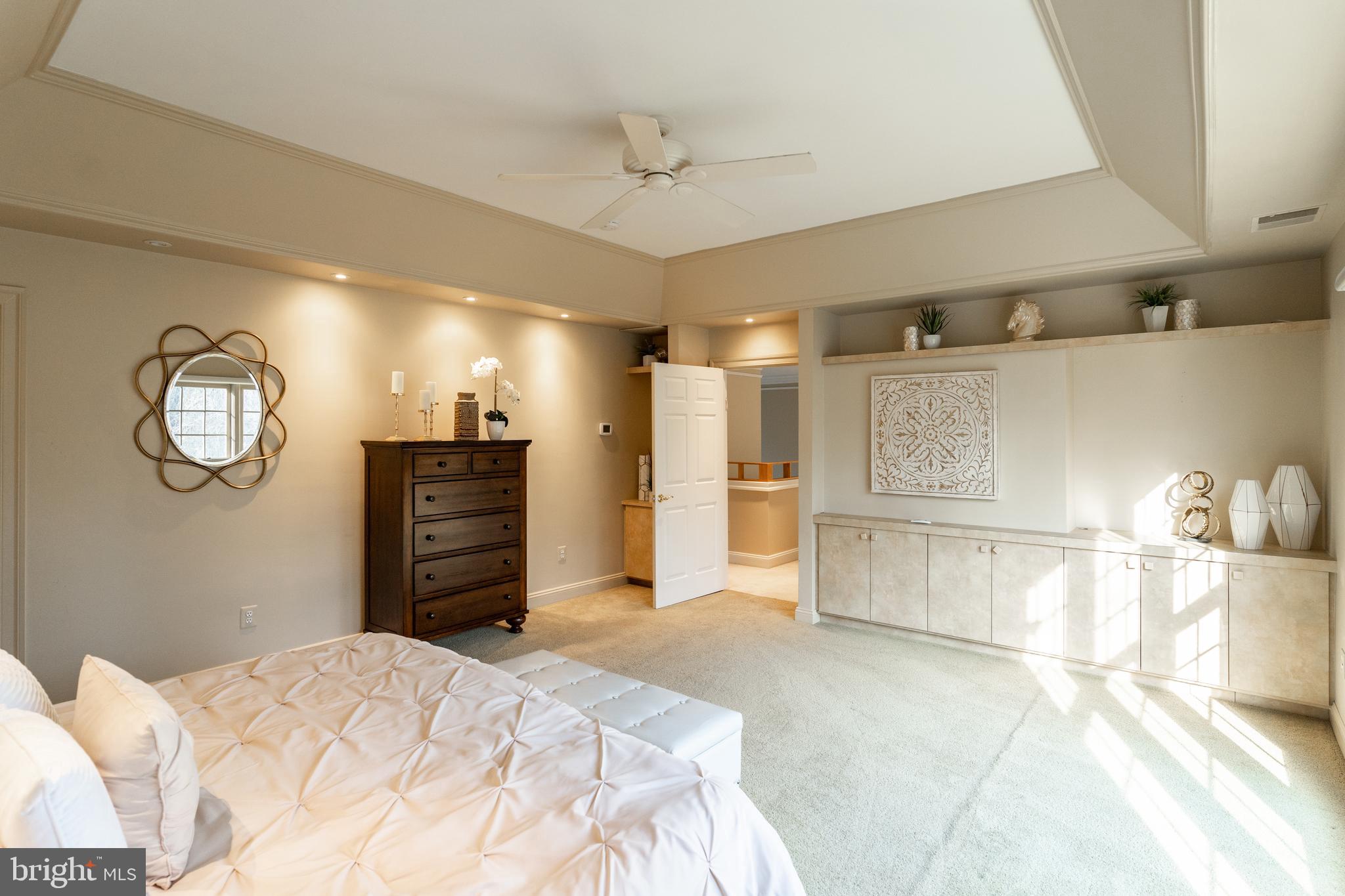 11417 Ridge Mist Terrace Potomac, MD 20854 - Photo 14 of 29 Owner's Suite w/Custom Built-ins