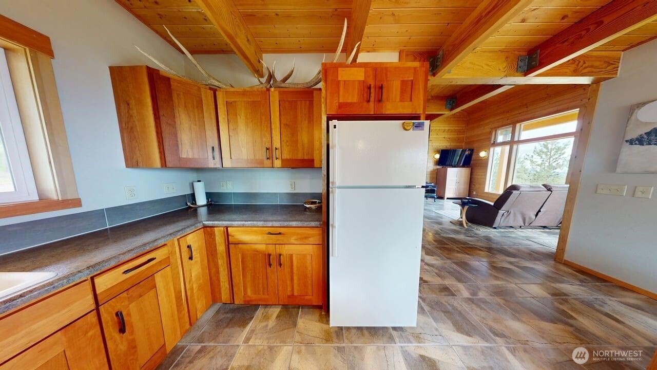 359 Bandtman Road Tonasket, WA 98855 - Photo 16 of 36