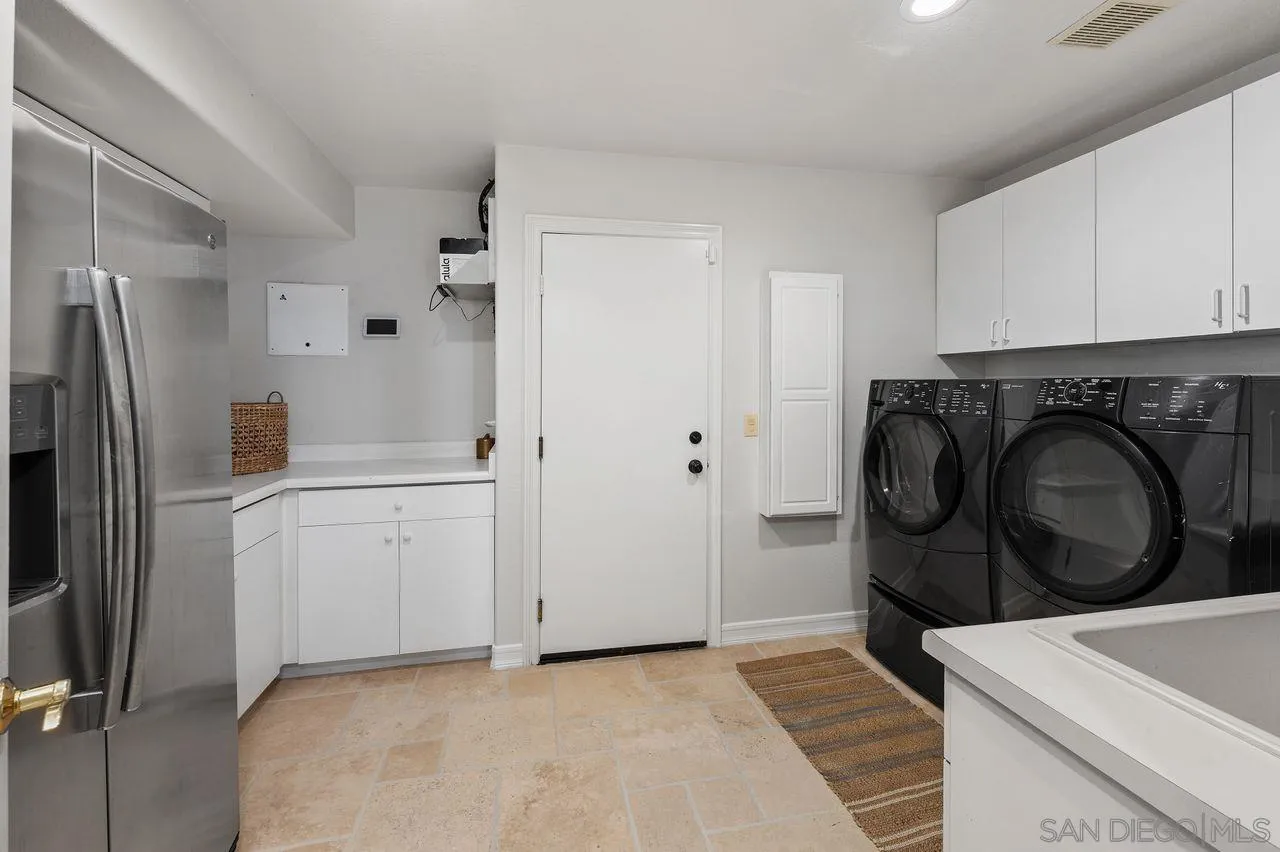 12113 Travertine Court Poway, CA 92064 - Photo 27 of 49