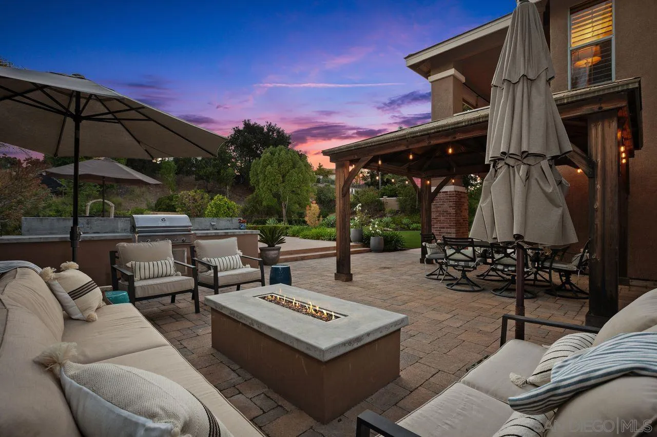 12113 Travertine Court Poway, CA 92064 - Photo 4 of 49