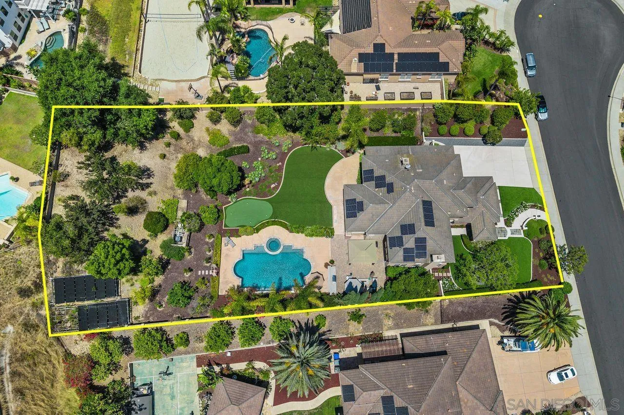 12113 Travertine Court Poway, CA 92064 - Photo 10 of 49