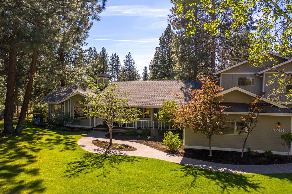 60093 West Ridgeview Drive Bend, OR 97702 - Photo 3 of 52 2