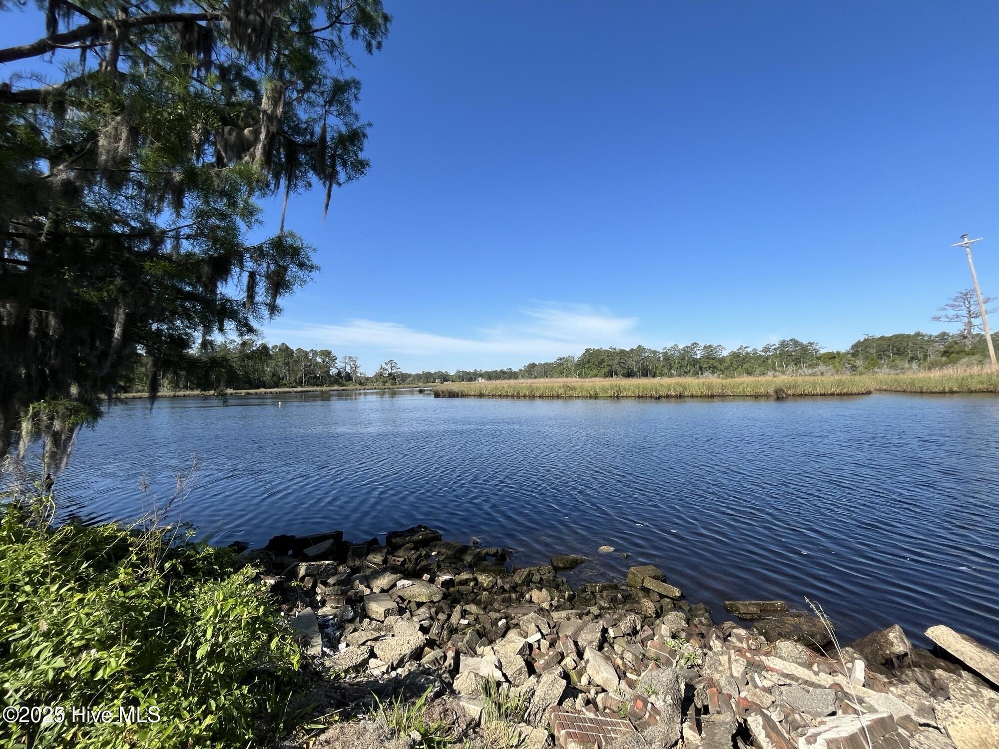 45 North Berne Landing Road New Bern, NC 28560 - Photo 4 of 9 IMG_4200