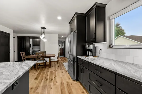 $499,000 | 1429 Harbor Lights Road, Suamico, WI 54173