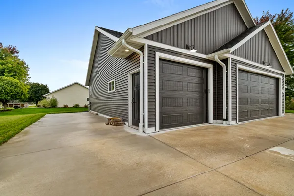 $499,000 | 1429 Harbor Lights Road, Suamico, WI 54173
