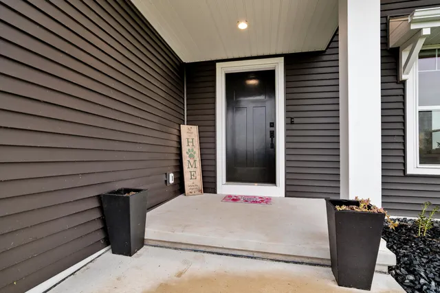 $510,000 | 1429 Harbor Lights Road, Suamico, WI 54173