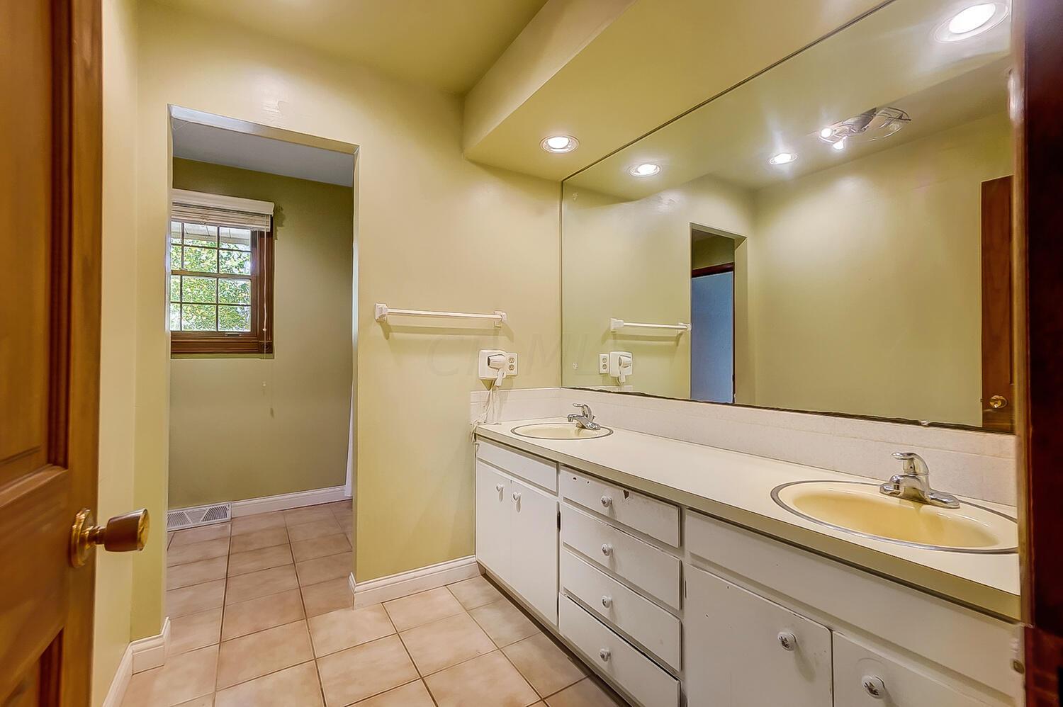 6655 Feder Road Galloway, OH 43119 - Photo 39 of 57 FULL BATH