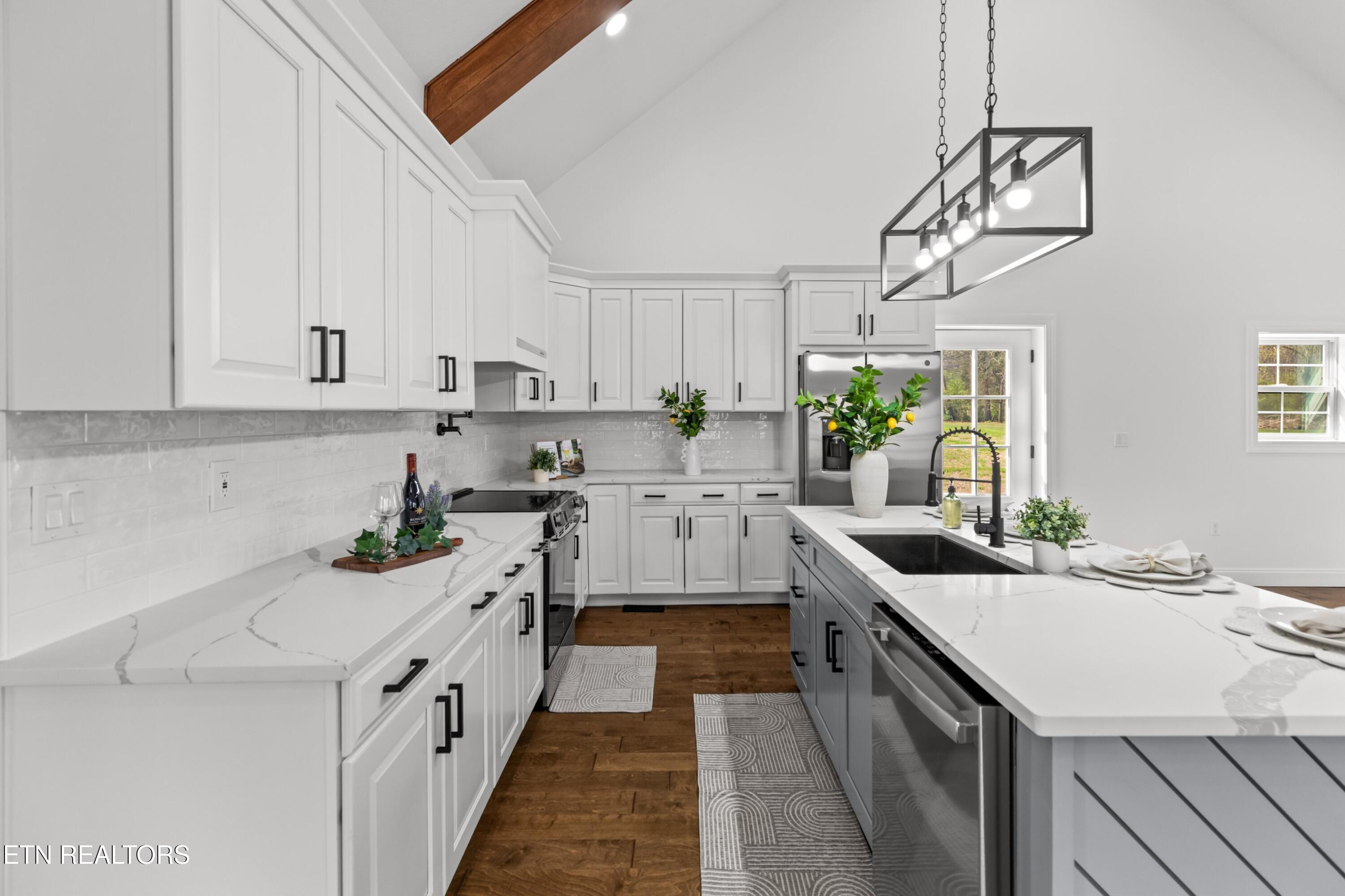 151 Clear Creek Road Newport, TN 37821 - Photo 11 of 35 011-151ClearCreekRoad-Newport-TN-37821-S