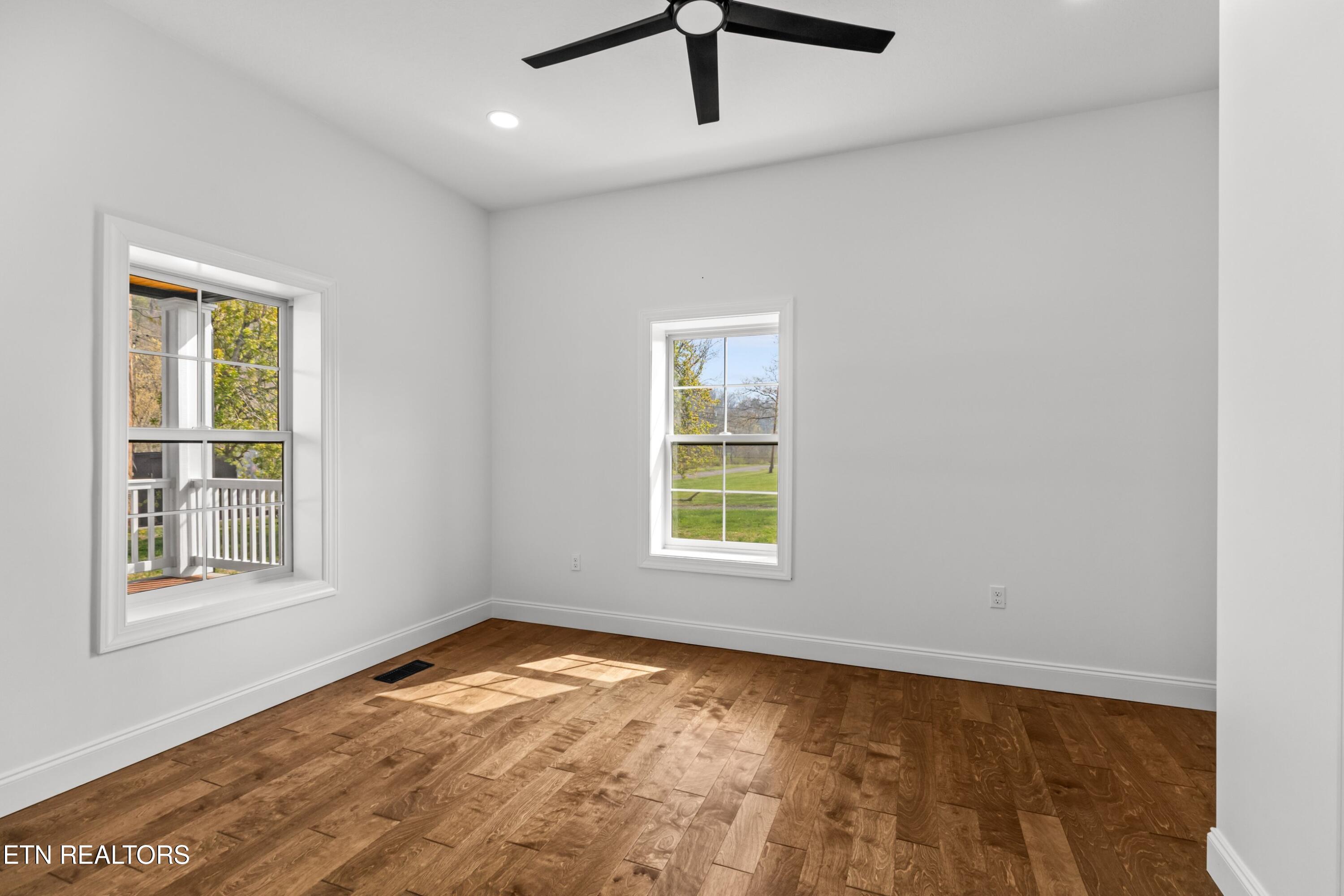 151 Clear Creek Road Newport, TN 37821 - Photo 17 of 35 023-151ClearCreekRoad-Newport-TN-37821-S