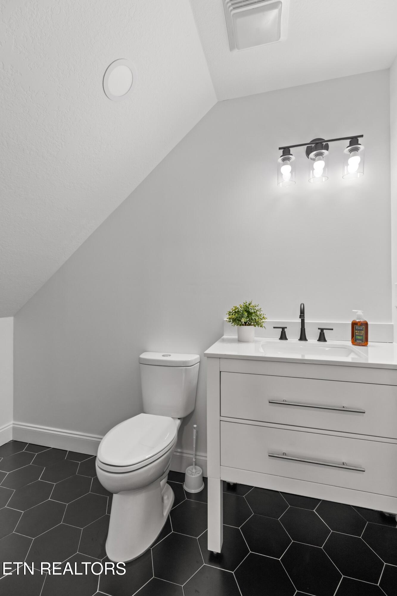 151 Clear Creek Road Newport, TN 37821 - Photo 27 of 35 028-151ClearCreekRoad-Newport-TN-37821-S