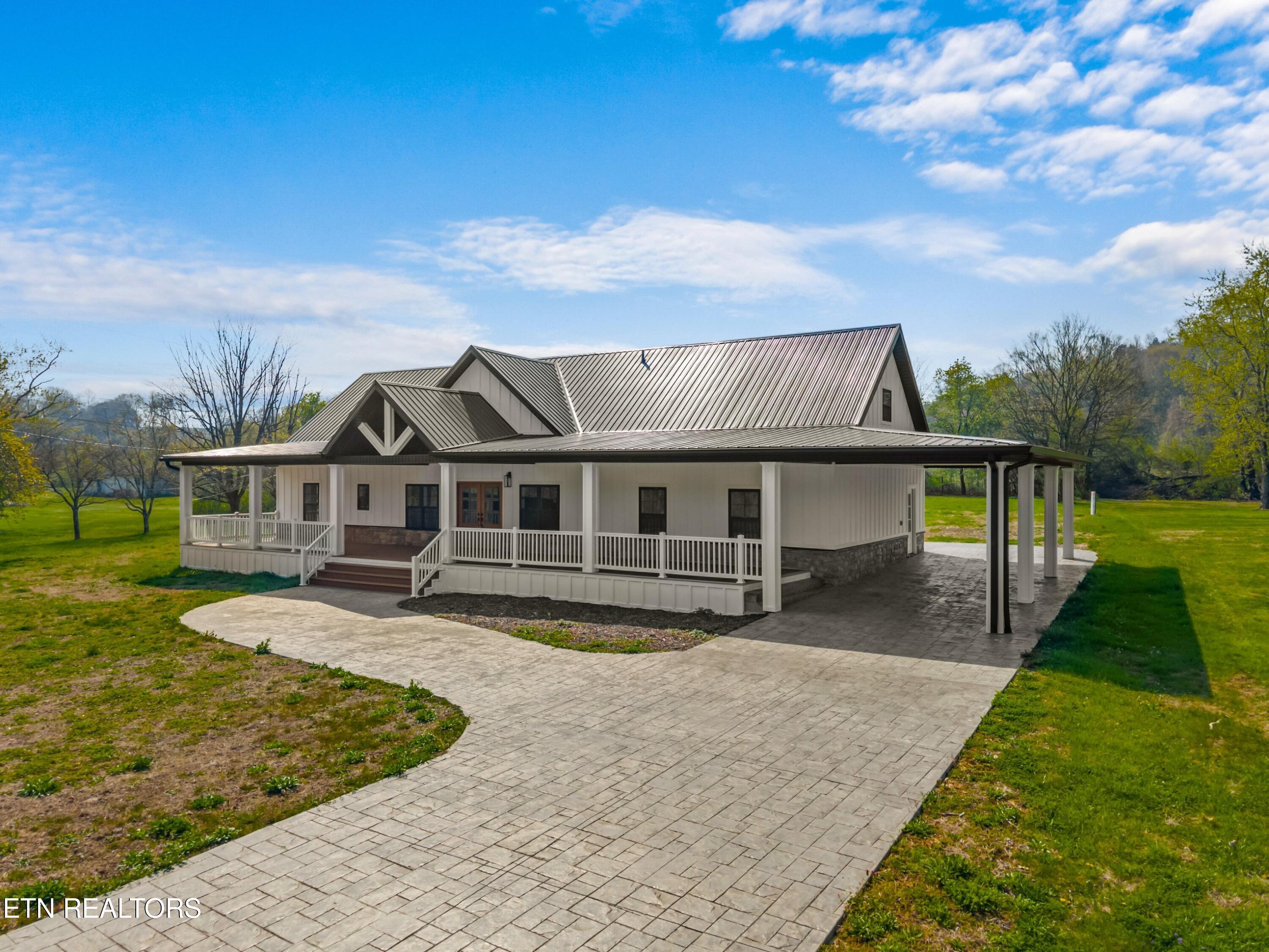 151 Clear Creek Road Newport, TN 37821 - Photo 3 of 35 003-151ClearCreekRoad-Newport-TN-37821-S