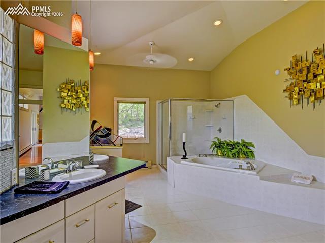 8358 Bannock Road Larkspur, CO 80118 - Photo 21 of 35 Gallery Image 21