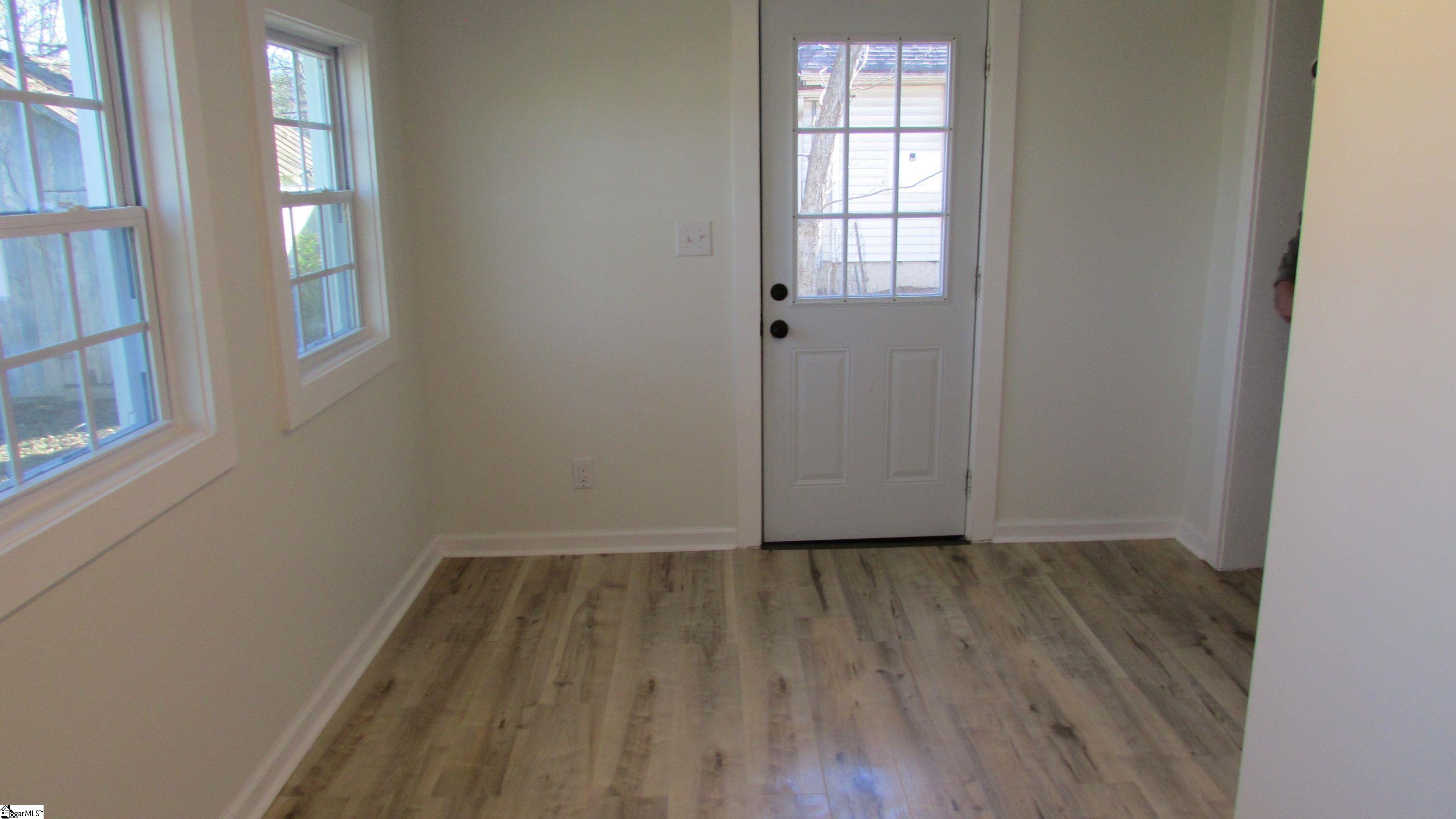 106 Florence Street Clinton, SC 29325 - Photo 8 of 13