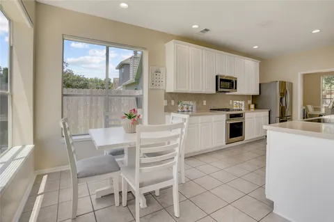 $425,000 | 5514 Waverdale Court, Sugar Land, TX 77479