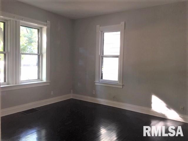 816 North 7th Street Springfield, IL 62702 - Photo 7 of 32
