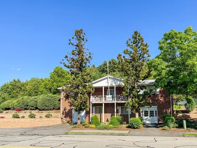 $279,900 | 42 Bayberry Drive, Unit 1, Sharon, MA 02067