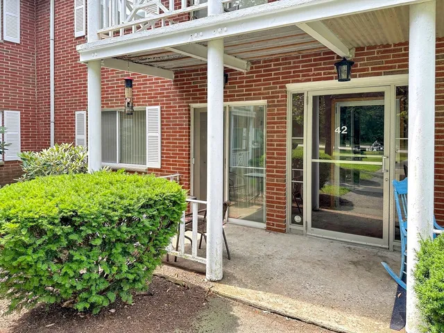 $279,900 | 42 Bayberry Drive, Unit 1, Sharon, MA 02067