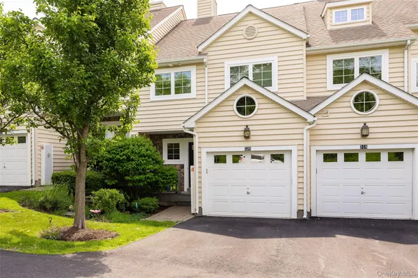 $524,900 | 320 Hudson View Terrace, Hyde Park, NY 12538