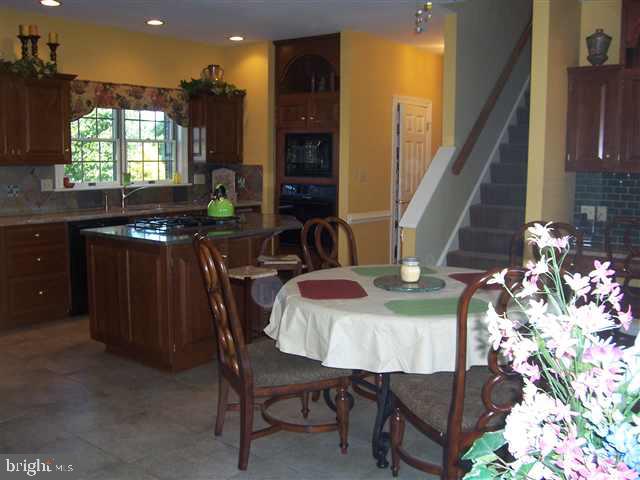 2 Gunpowder Road Mechanicsburg, PA 17050 - Photo 2 of 12