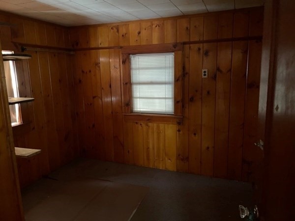 53 Elm Road Westford, MA 01886 - Photo 7 of 10 Gallery Image 7