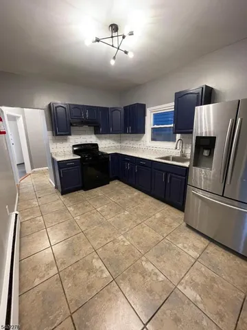 $2,250 | 384 Badger Avenue, Unit 1, Newark, NJ 07112