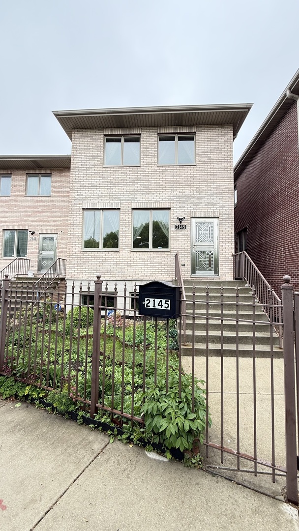 2145 West 32nd Street Chicago, IL 60608 - Photo 1 of 33
