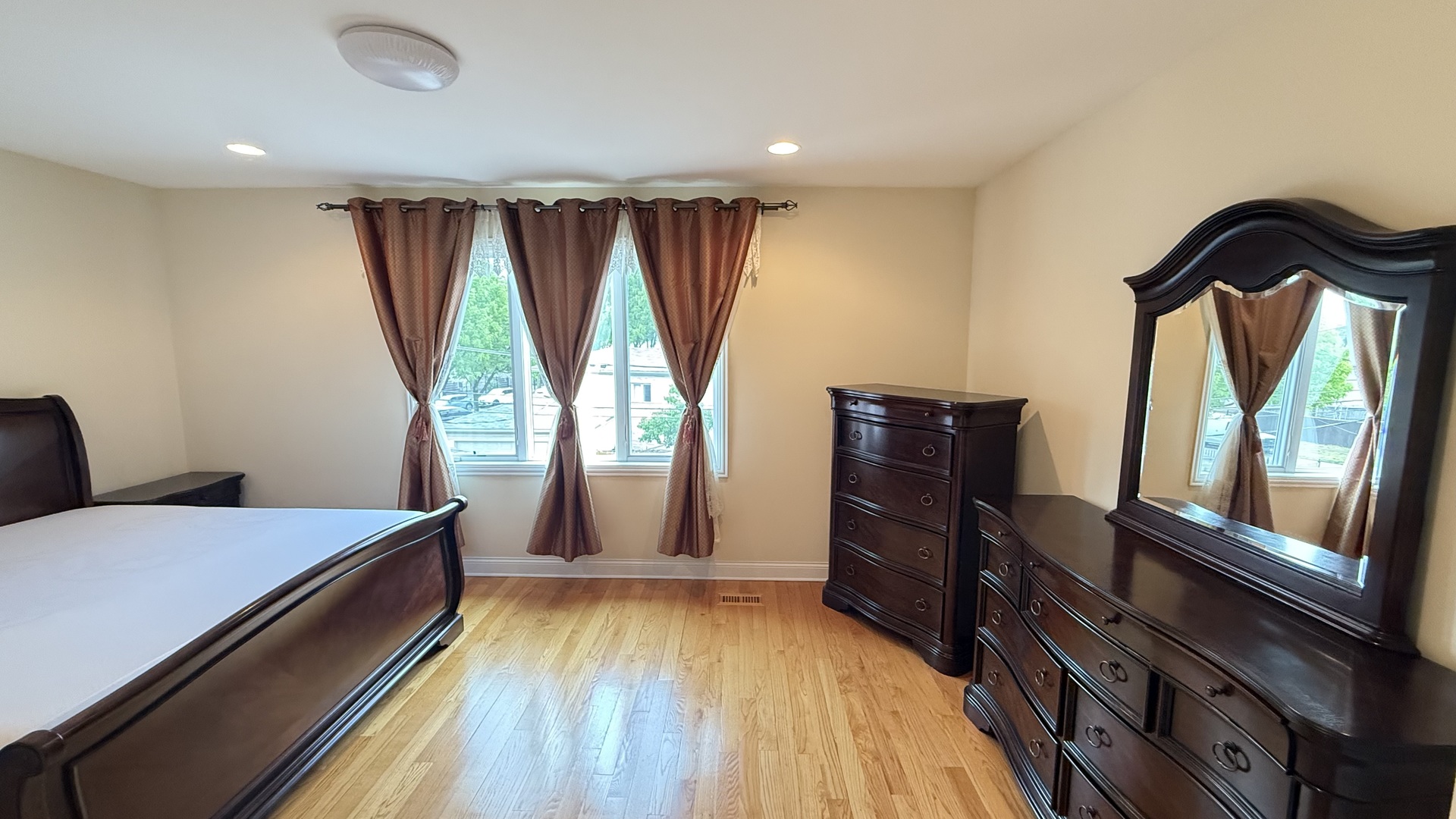 2145 West 32nd Street Chicago, IL 60608 - Photo 11 of 33
