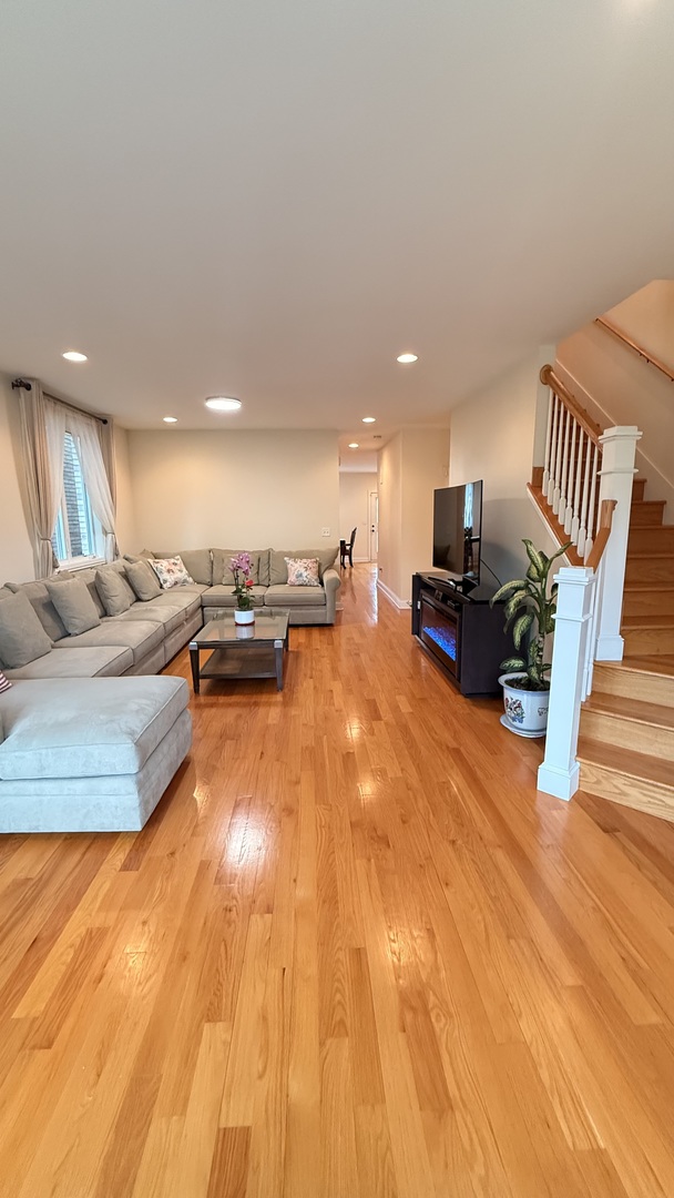 2145 West 32nd Street Chicago, IL 60608 - Photo 6 of 33