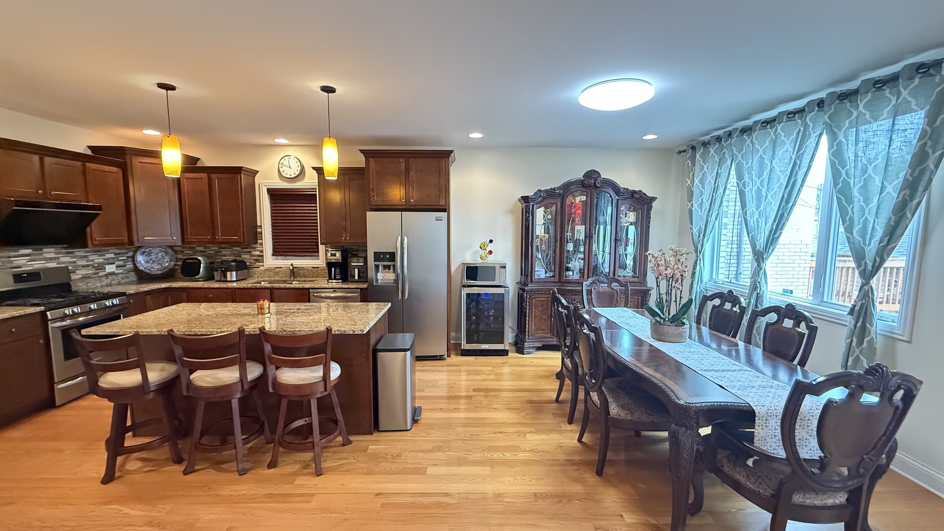 2145 West 32nd Street Chicago, IL 60608 - Photo 7 of 33
