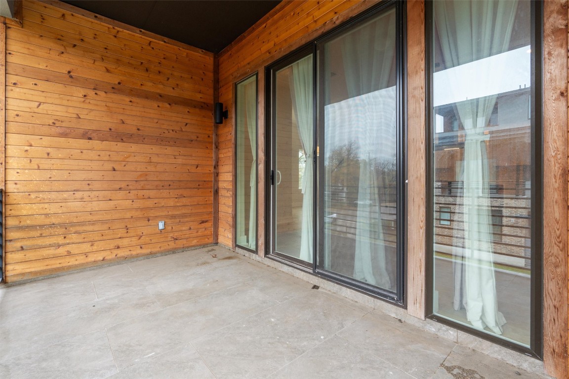 5002 Pecan Springs Road, Unit 1 Austin, TX 78723 - Photo 19 of 38 View of balcony