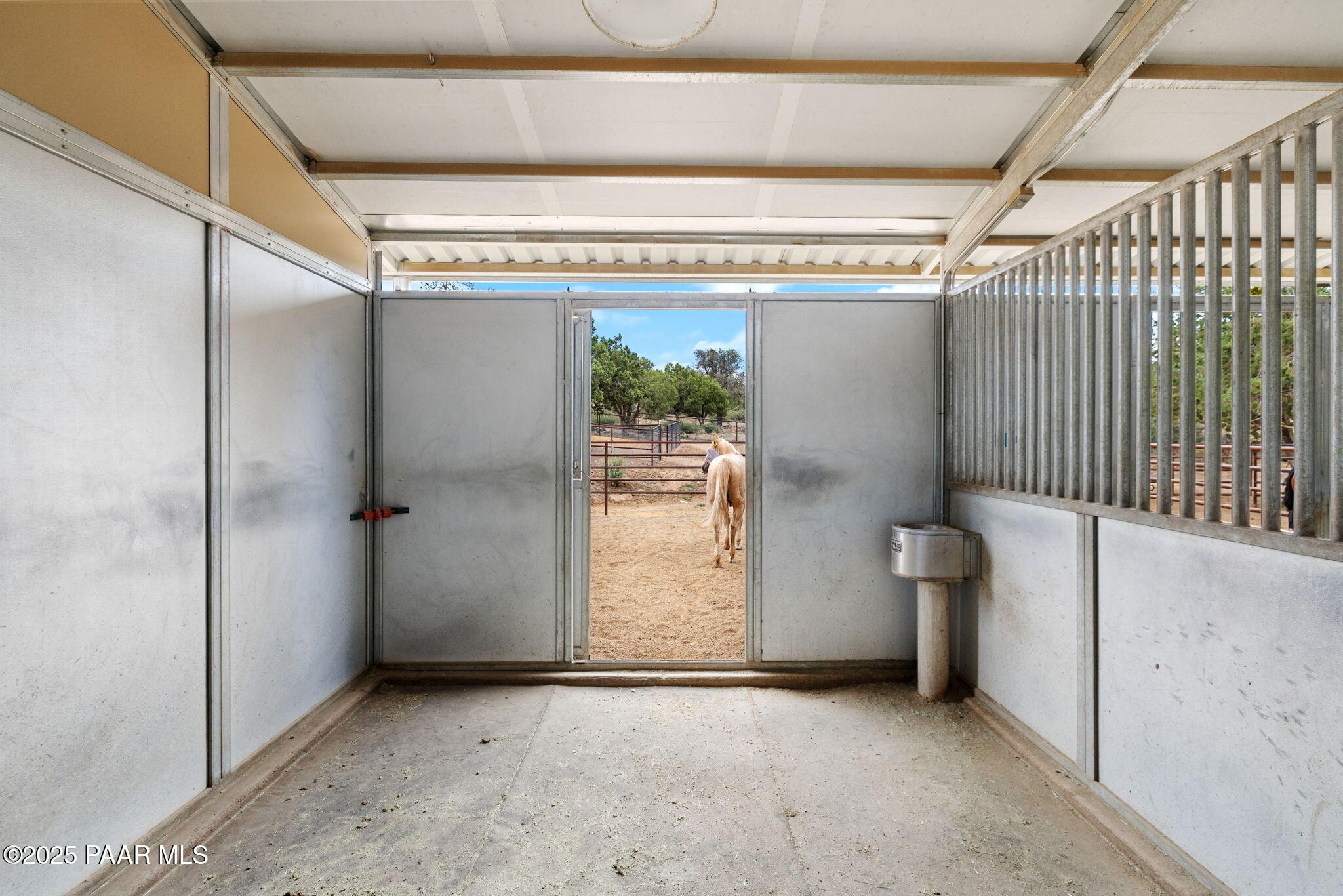 13225 North Bull Run Road Prescott, AZ 86305 - Photo 19 of 76 a view of an empty room