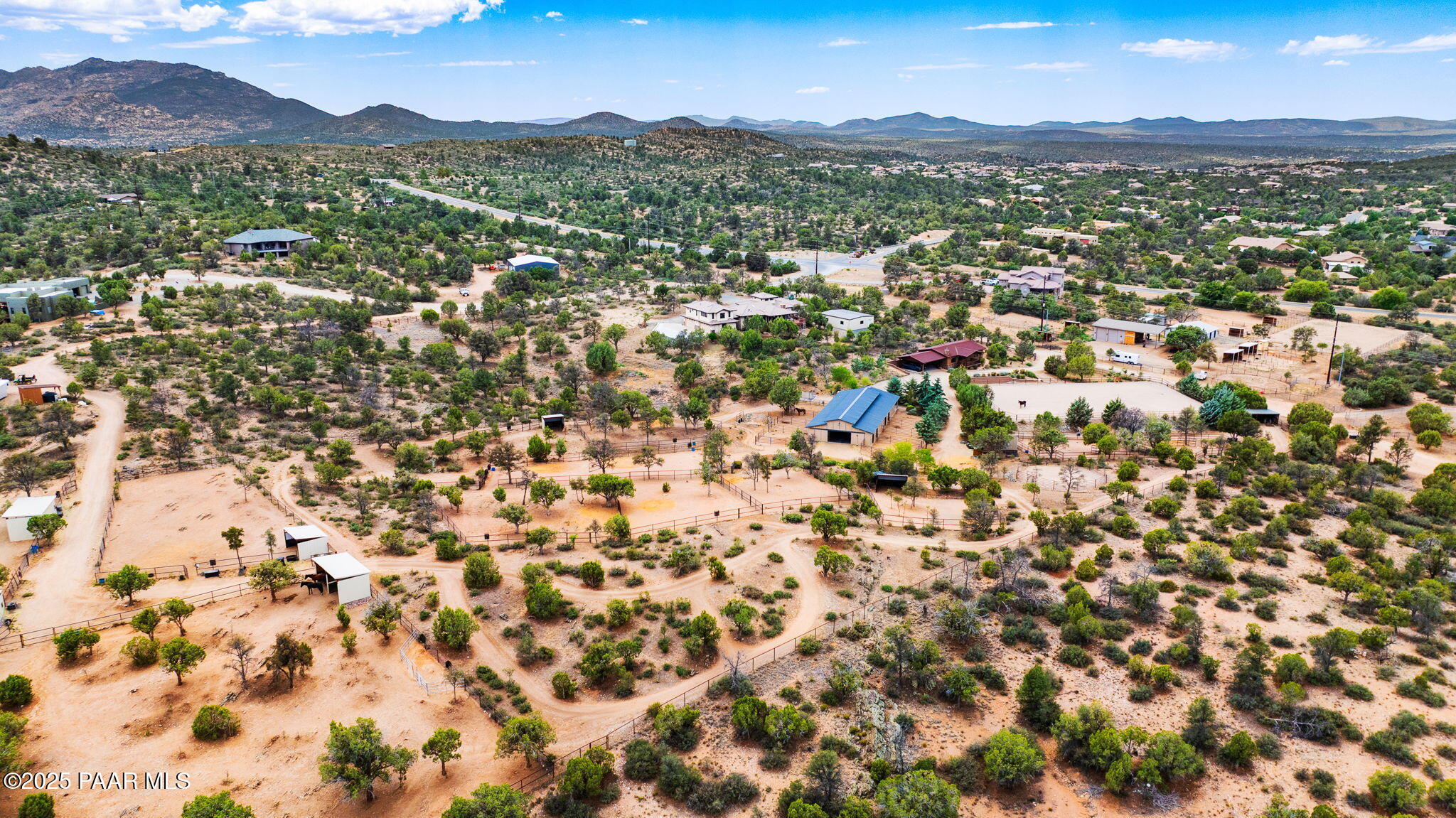 13225 North Bull Run Road Prescott, AZ 86305 - Photo 57 of 76 a view of city and mountain