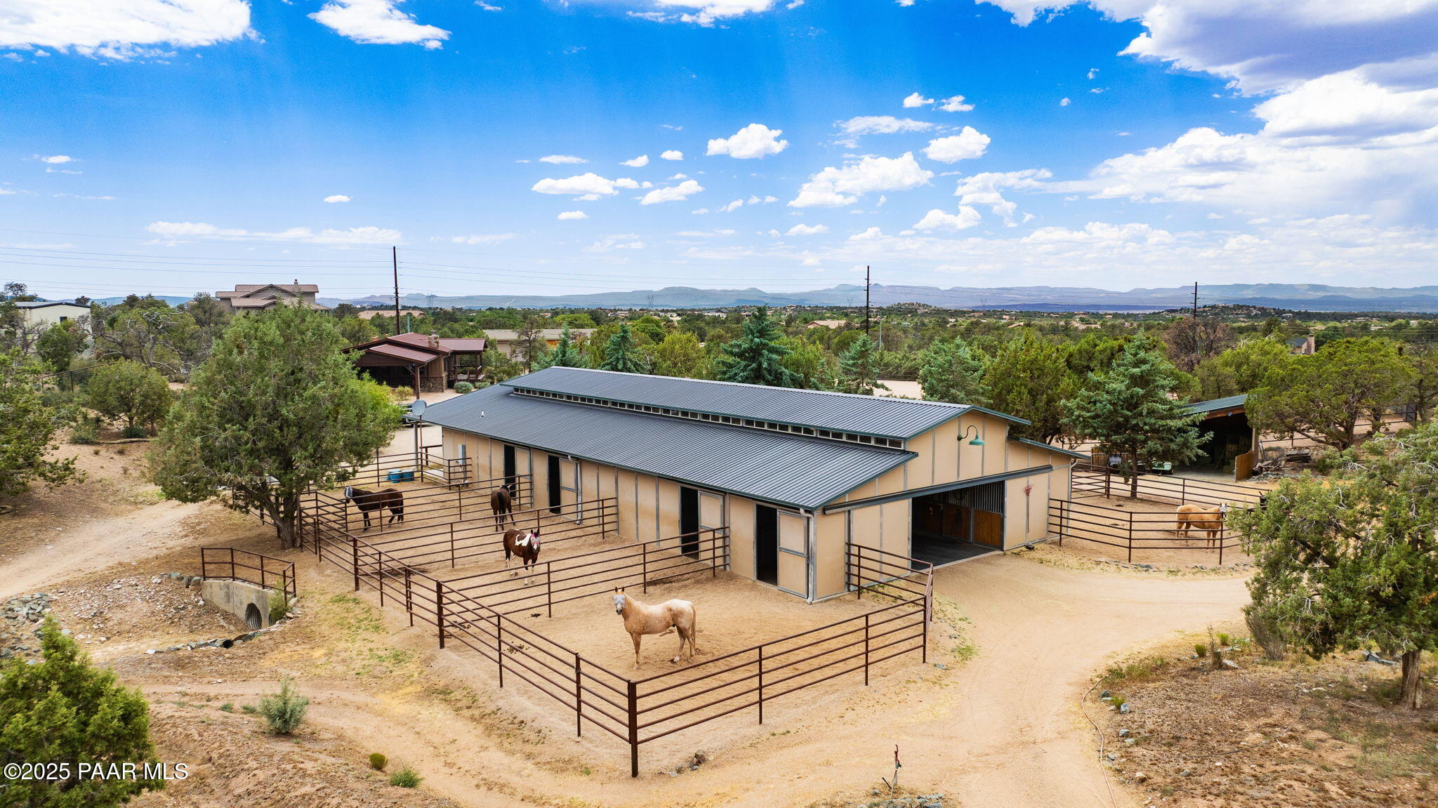 13225 North Bull Run Road Prescott, AZ 86305 - Photo 9 of 76 Barn
