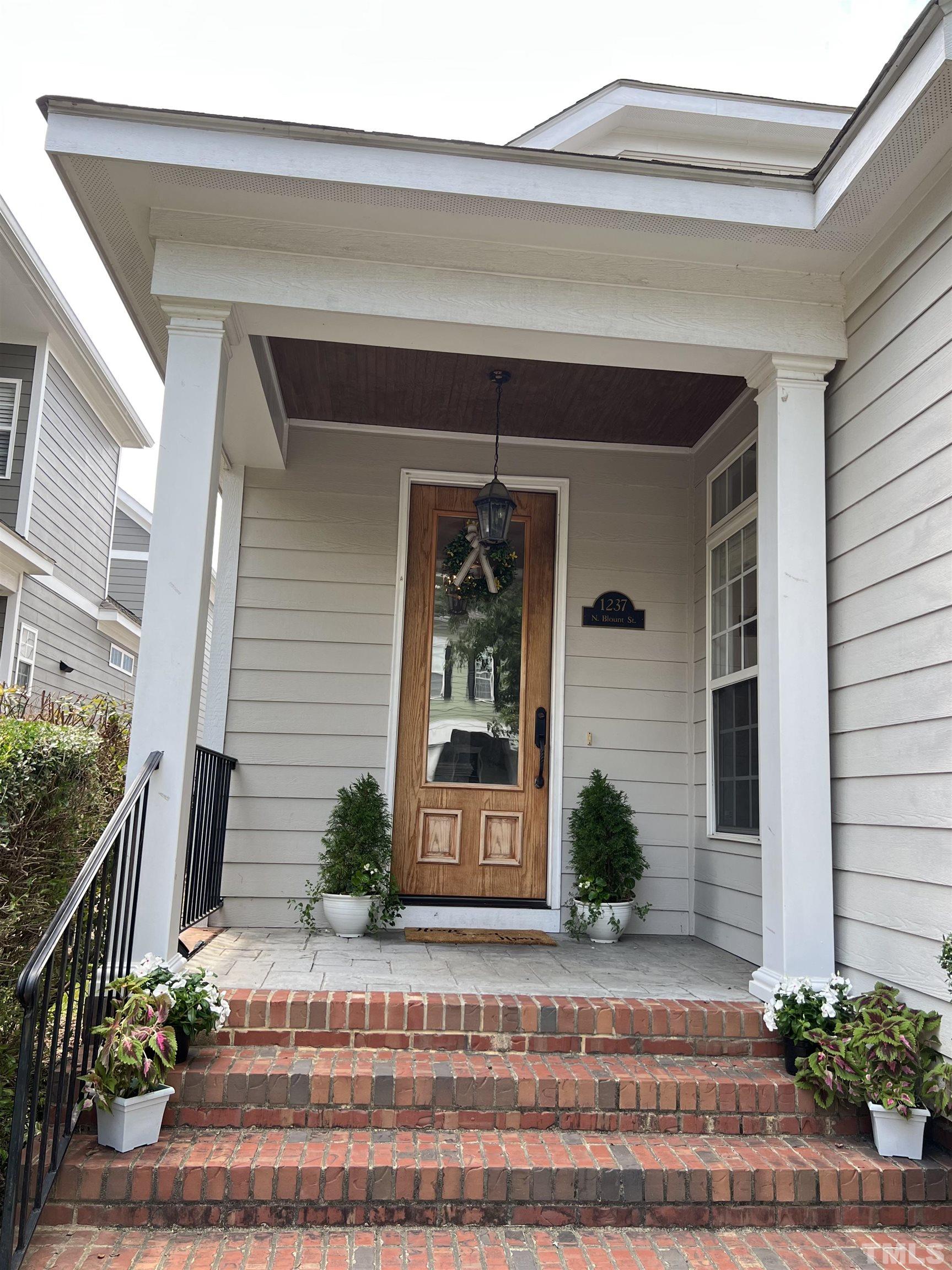 1237 North Blount Street Raleigh, NC 27604 - Photo 3 of 33 Gallery Image 3