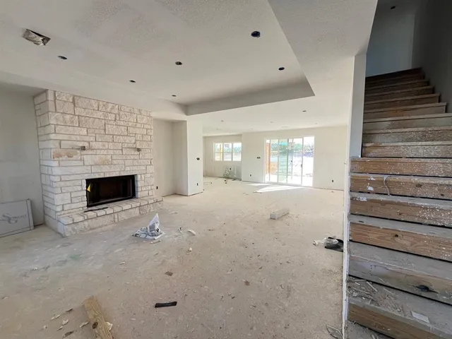 $545,000 | 321 Jonny Boy Way, Springtown, TX 76082