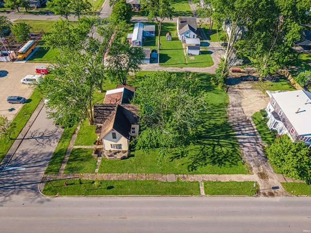 $149,900 | 703 South Main Street, Mount Vernon, IN 47620