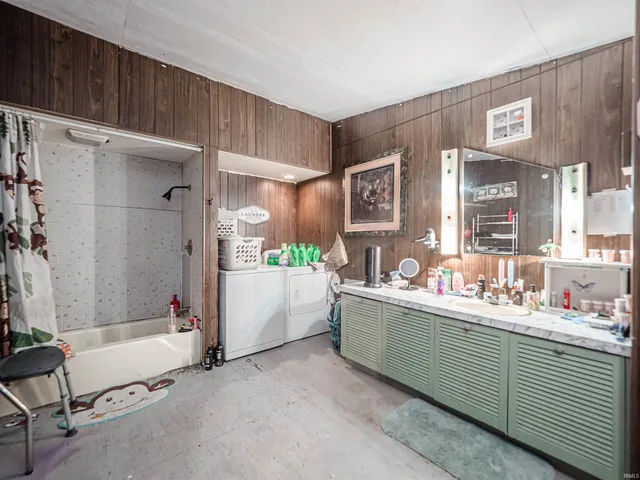 $149,900 | 703 South Main Street, Mount Vernon, IN 47620