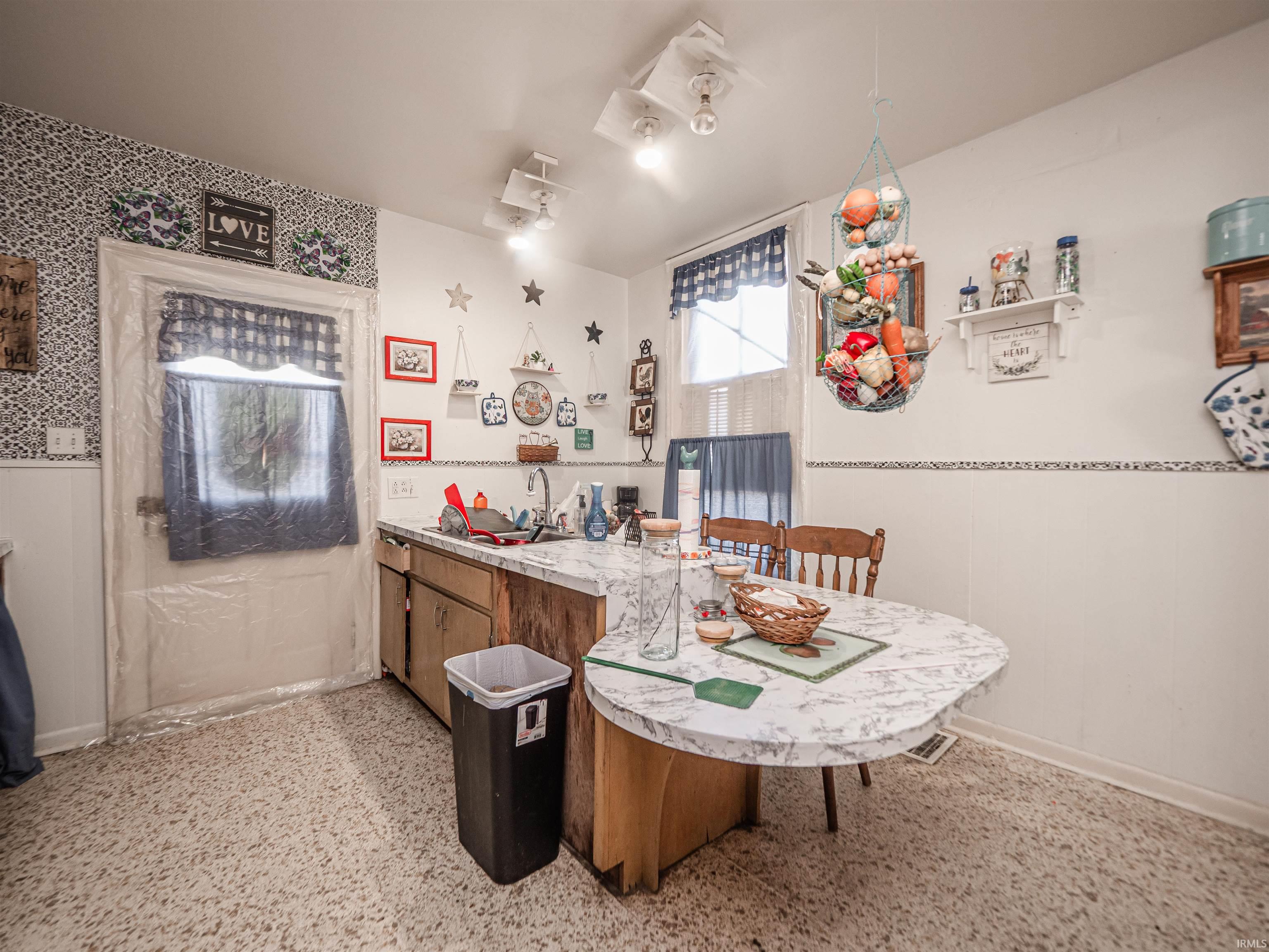 703 South Main Street Mount Vernon, IN 47620 - Photo 26 of 34