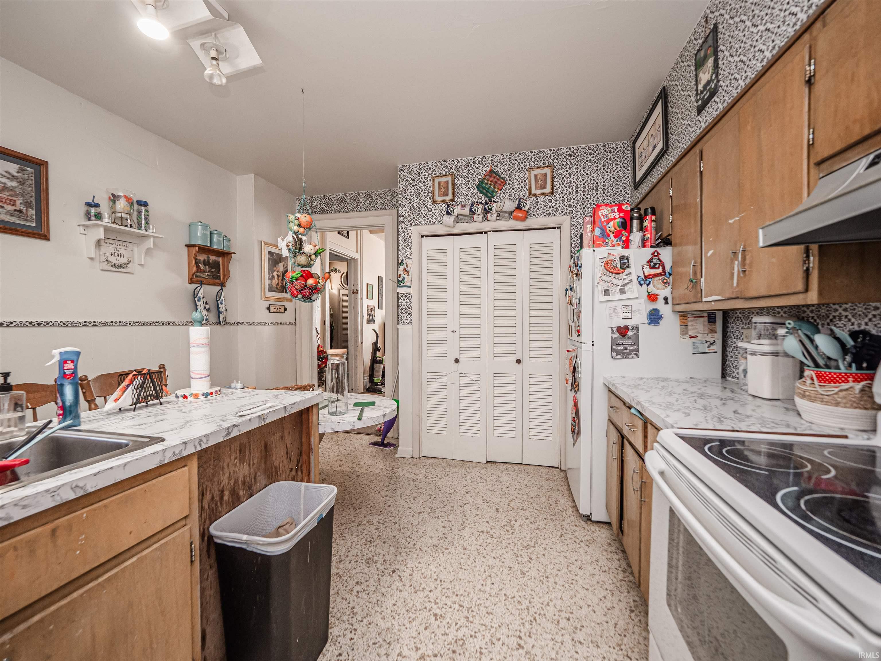 703 South Main Street Mount Vernon, IN 47620 - Photo 28 of 34