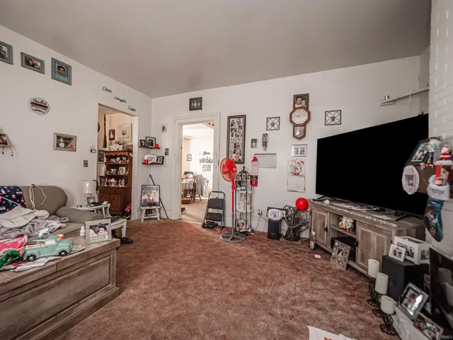 $149,900 | 703 South Main Street, Mount Vernon, IN 47620