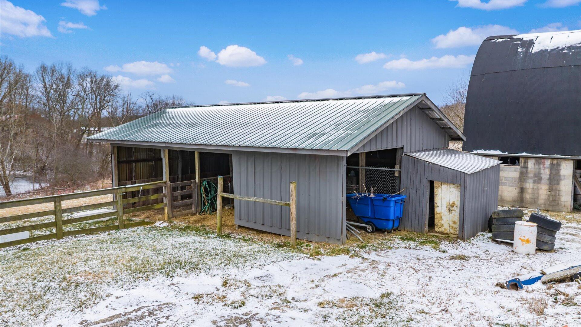 6045 Township Road Northeast New Lexington, OH 43764 - Photo 4 of 52 37-z 6045 Township064