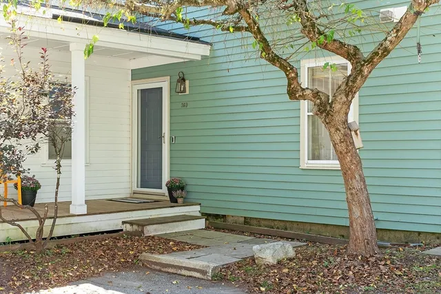 $619,000 | 36 Indian Camp Lane, Unit D, Lincoln, MA 01773