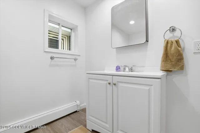 $825,000 | 1122 Highway 739, Milford, PA 18337