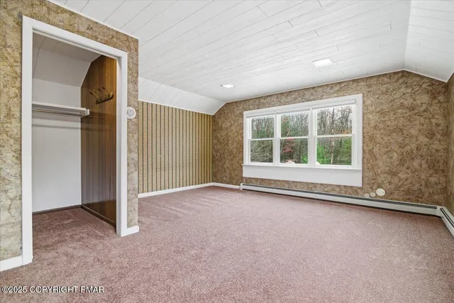 $825,000 | 1122 Highway 739, Milford, PA 18337